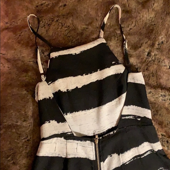 Open back romper - Picture 3 of 6